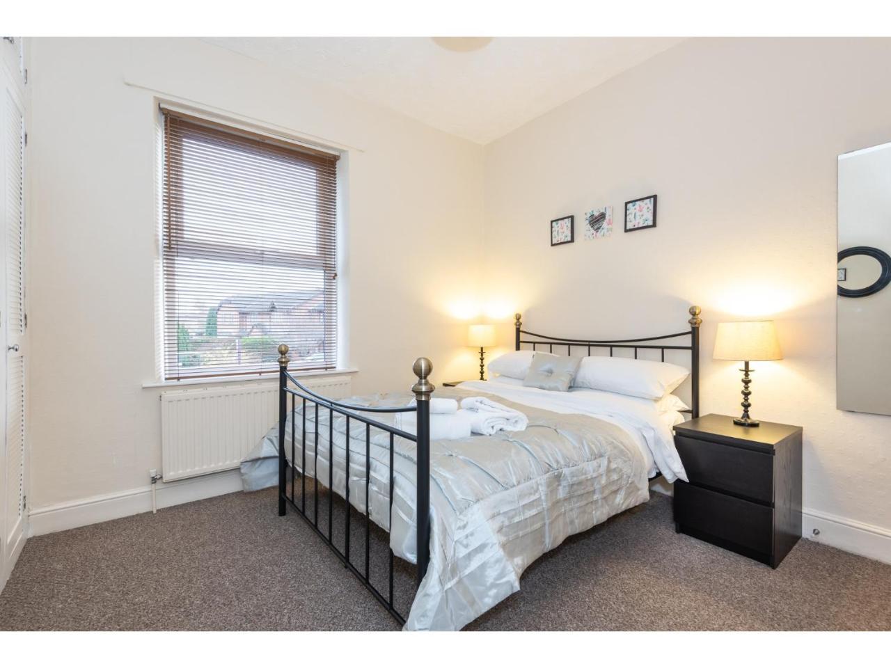 约克Beautiful 2 Bed With Free Parking - Pass The Keys公寓 外观 照片